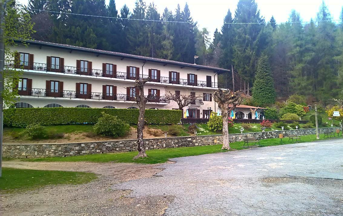 Hotel Madonna Di Luciago Armeno Luaran gambar